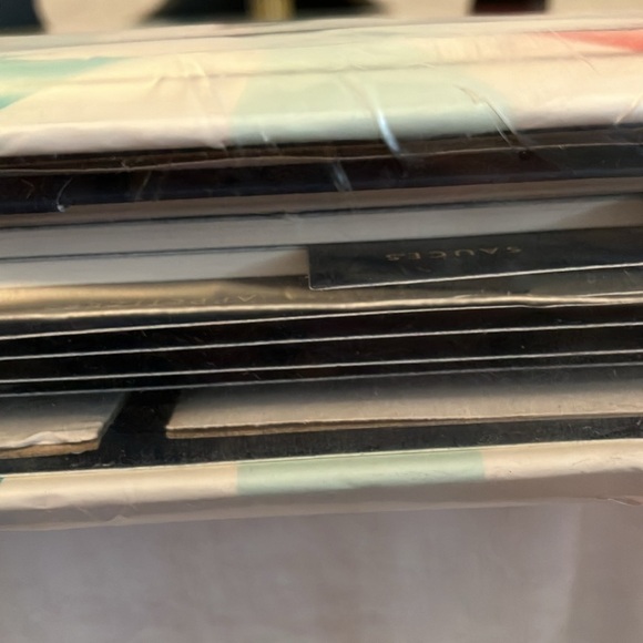 Kate Spade: Candy Stripe Recipe Book- 7 sections- 20 recipes for each section - Picture 14 of 16